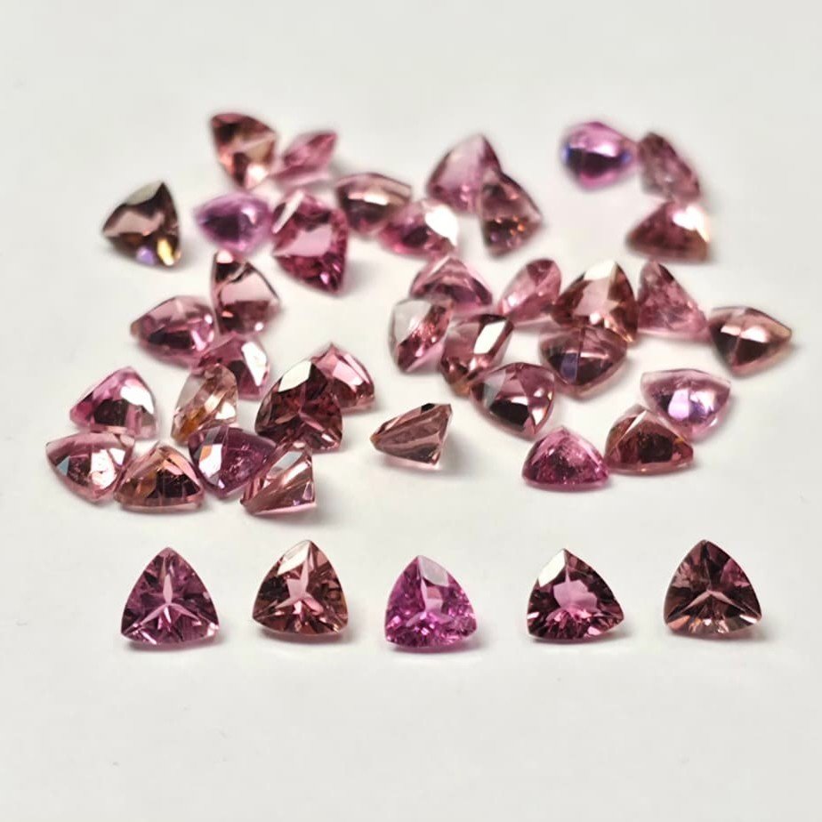 PTR41_1 Pink Tourmaline Trillion – 4.00 mm – Medium Luster Lot - Image 1