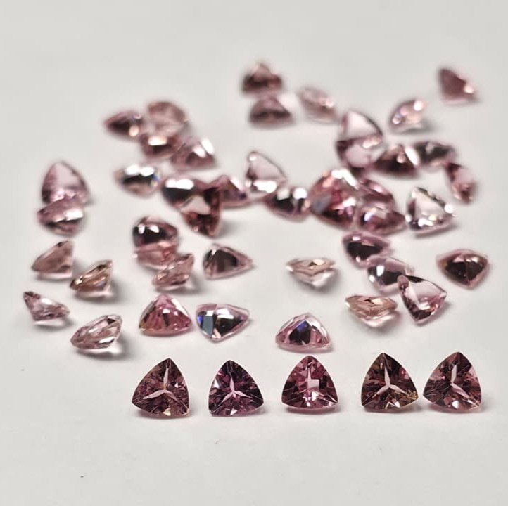 PTR42_1 Pink Tourmaline Trillion – 4.00 mm – Luster Lot - Image 1