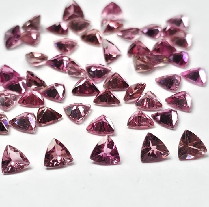 PTR51_1 Pink Tourmaline Trillion – 5.00 mm – Medium Luster Lot - Image 1