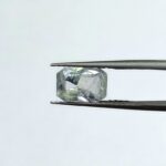 3.12 carats Pitambari ( 3.25 ratti )