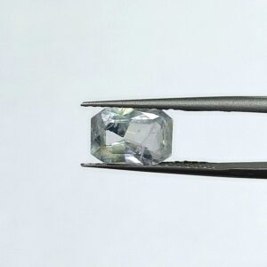 3.12 carats Pitambari ( 3.25 ratti )