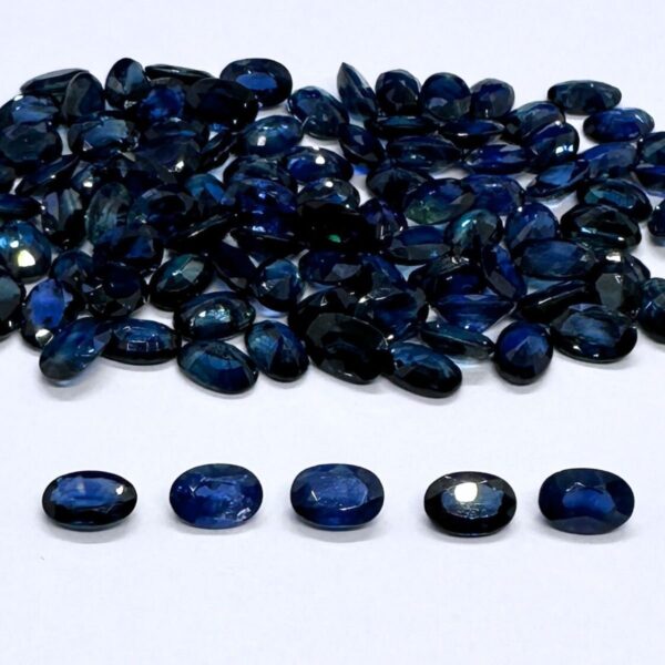 6x4 mm Blue Sapphire Oval Shape - Image 1