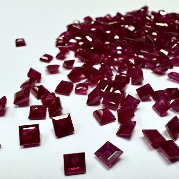 4 mm Ruby Square Shape - Image 1