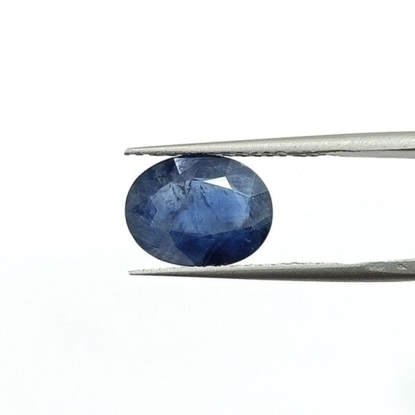 4.36 carats Blue Sapphire (4.25 ratti Neelam) - Image 1