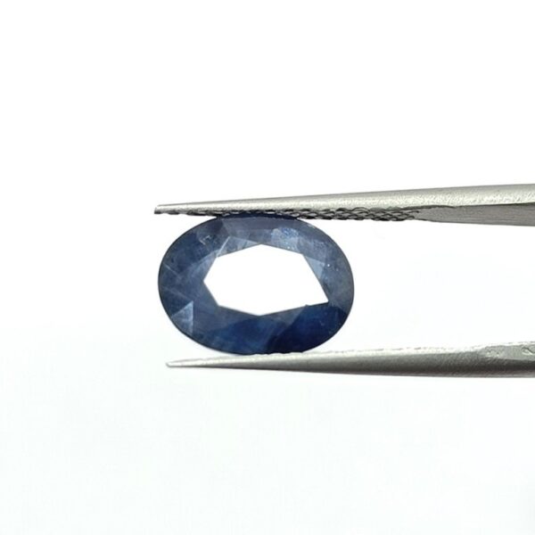 4.36 carats Blue Sapphire (4.25 ratti Neelam) - Image 2