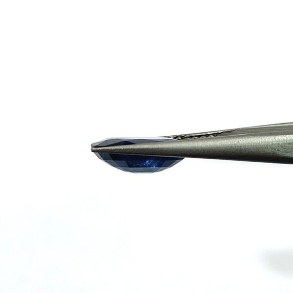 5.36 carats Blue Sapphire (5.25 ratti Neelam) - Image 5