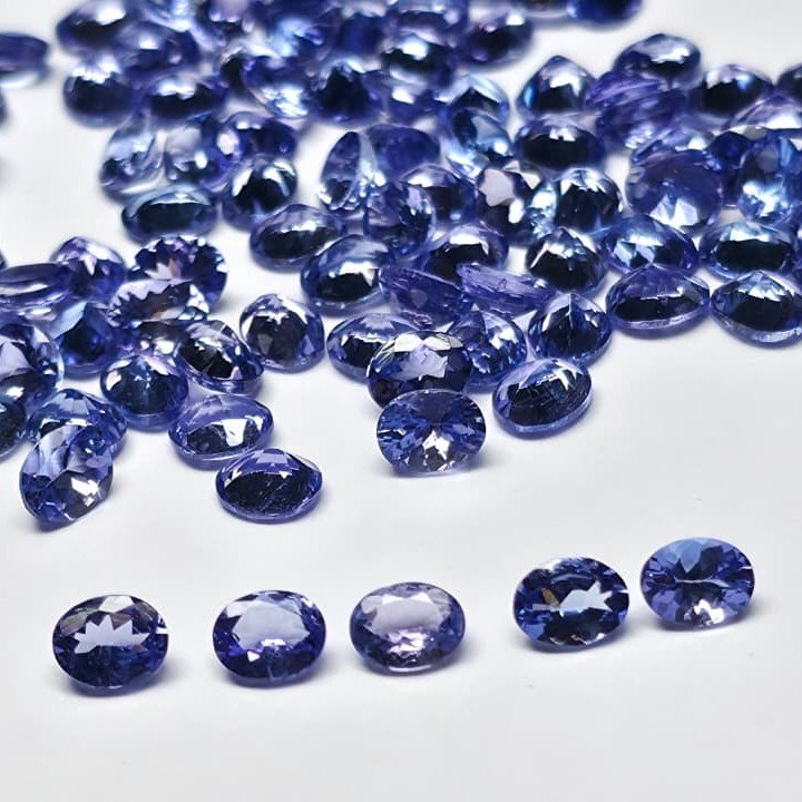 TO541A_1 Tanzanite Oval – 5x4 mm – A Color Grade Lot - Image 1