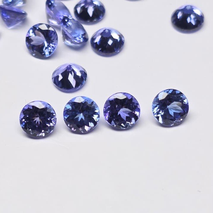 TR62A_1 Tanzanite Round – 6.00 mm – AA Color Grade Lot - Image 1