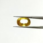 10.12 carats Yellow Sapphire Thailand ( 11.25 ratti ) - Image 2