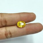 6.81 carats Yellow Sapphire Thailand ( 7.25 ratti )
