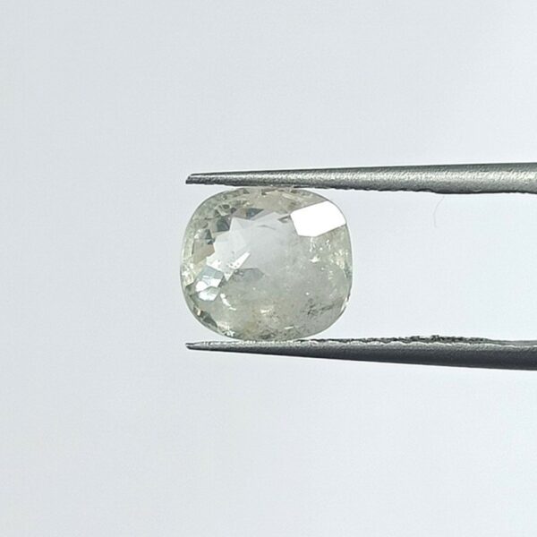 3.77 carats White Sapphire (4.25 ratti) - Image 2
