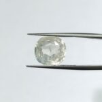 7.4 carats White Sapphire (8.25 ratti)