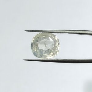 7.4 carats White Sapphire (8.25 ratti)