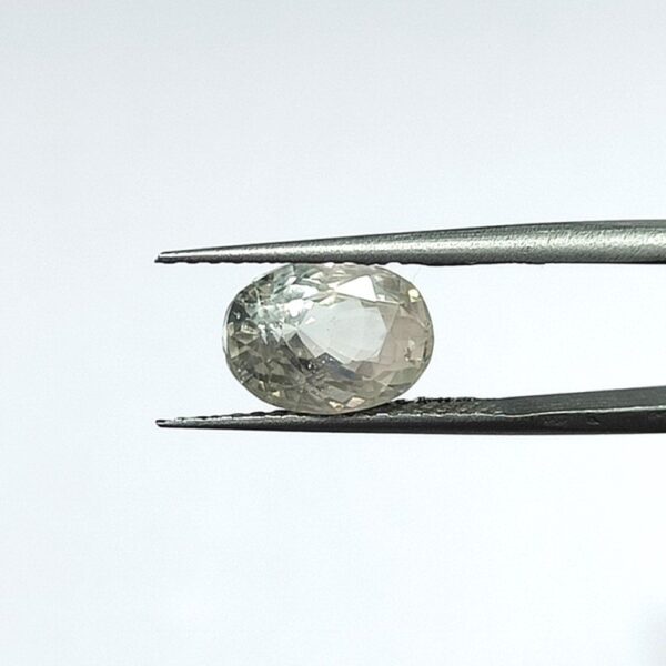 5.04 carats White Sapphire (5.25 ratti) - Image 1
