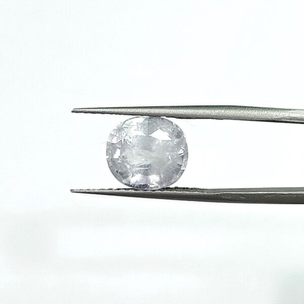 6.58 carats White Sapphire (7.25 ratti) - Image 1
