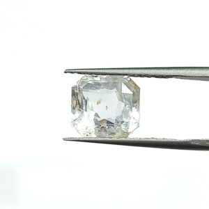 7.17 carats White Sapphire (7.25 ratti)