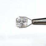 6.13 carats White Sapphire (6.25 ratti)