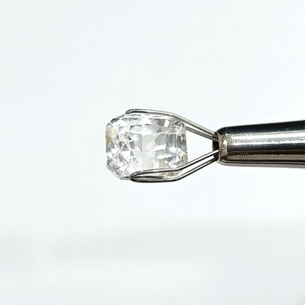 6.13 carats White Sapphire (6.25 ratti) - Image 4