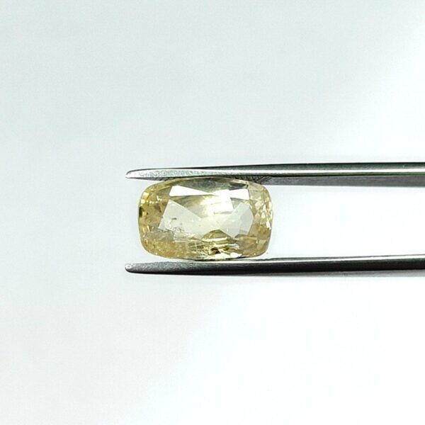 4.51 carats Yellow Sapphire ( 4.25 ratti ) - Image 3