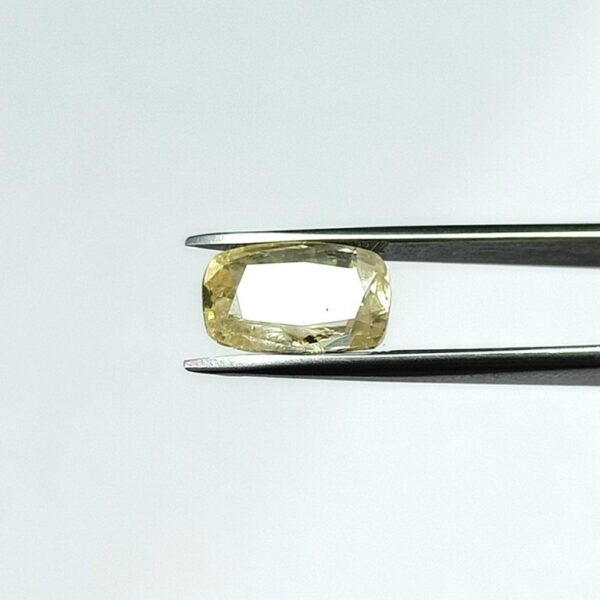 4.51 carats Yellow Sapphire ( 4.25 ratti ) - Image 4