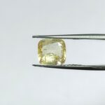 3.75 carats Yellow Sapphire ( 4.25 ratti )