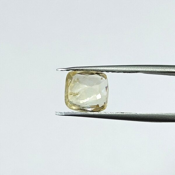 3.75 carats Yellow Sapphire ( 4.25 ratti ) - Image 7