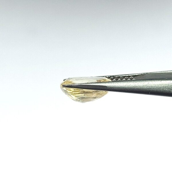 6.09 carats Yellow Sapphire ( 6.25 ratti ) - Image 5