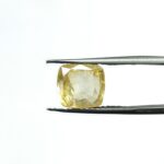 5.25 carats Yellow Sapphire ( 5.25 ratti )