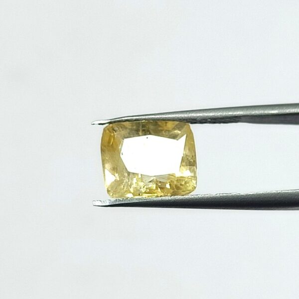5.12 carats Yellow Sapphire ( 5.25 ratti ) - Image 4