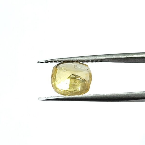 5.32 carats Yellow Sapphire ( 5.25 ratti ) - Image 7