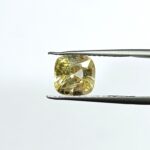 4.19 carats Yellow Sapphire ( 4.25 ratti )