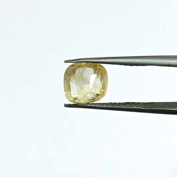 3.91 carats Yellow Sapphire ( 4.25 ratti ) - Image 6