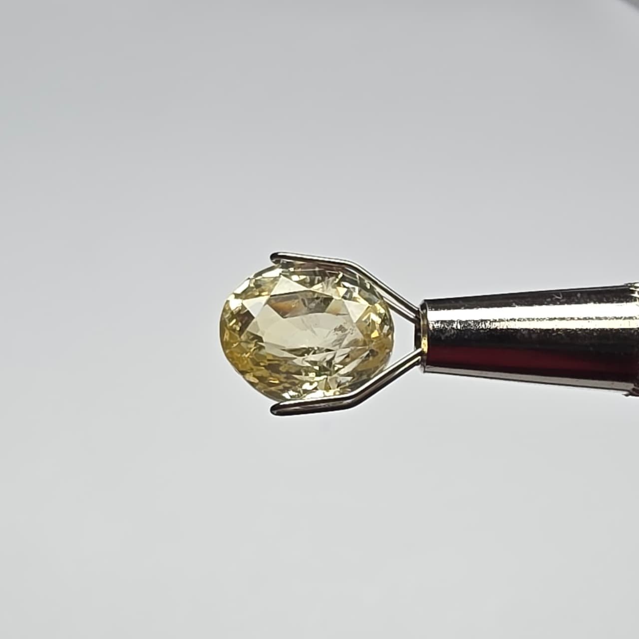 YOIG-231-2 6.07 carats Yellow Sapphire - Image 1