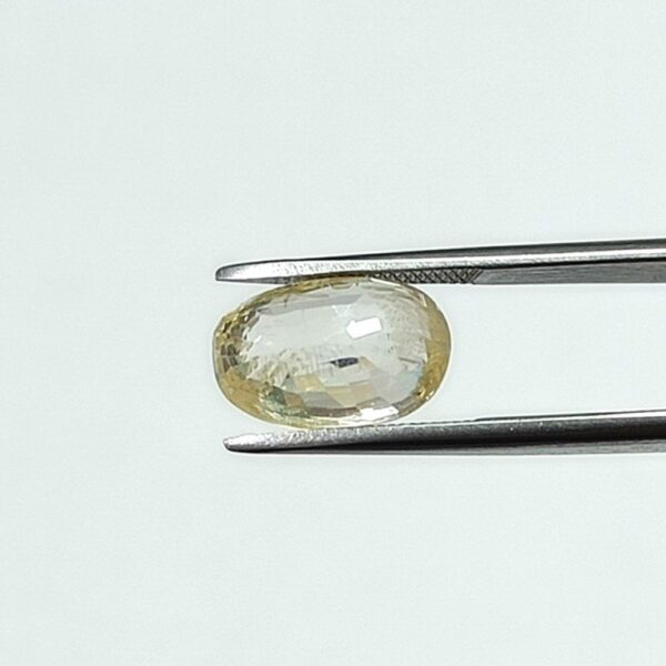 4.64 carats Yellow Sapphire ( 5.25 ratti ) - Image 7