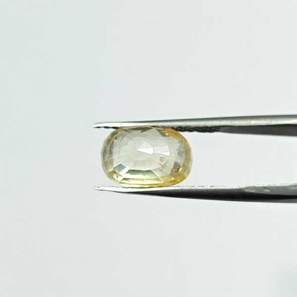 6.76 carats Yellow Sapphire ( 7.25 ratti ) - Image 7
