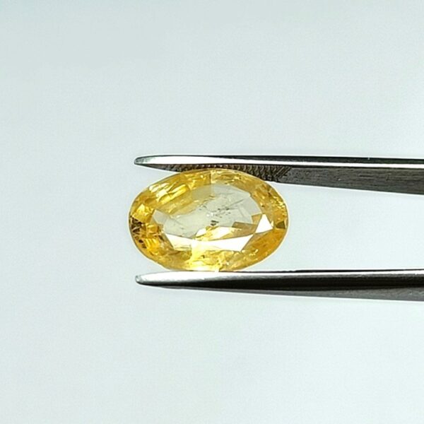 4.73 carats Yellow Sapphire ( 5.25 ratti ) - Image 5