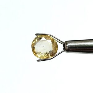 4.82 carats Yellow Sapphire ( 5.25 ratti )