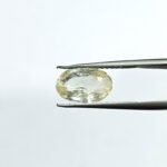 4.15 carats Yellow Sapphire ( 4.25 ratti ) - Image 2