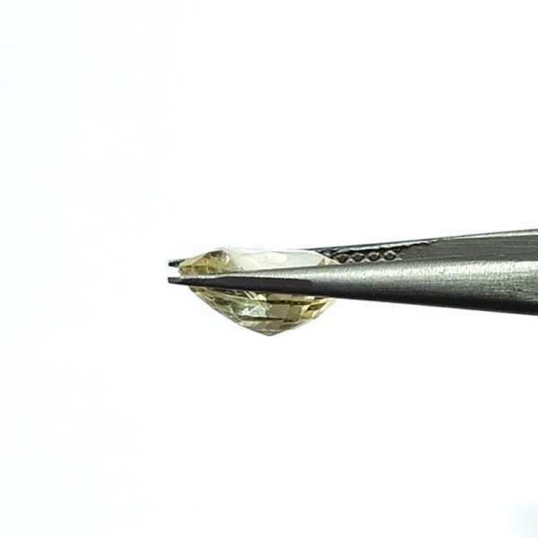 5.04 carats Yellow Sapphire ( 5.25 ratti ) - Image 5