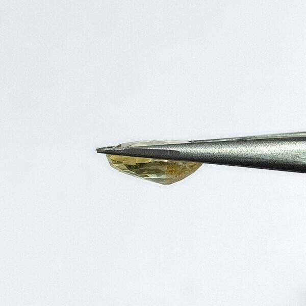 3.99 carats Yellow Sapphire ( 4.25 ratti ) - Image 6