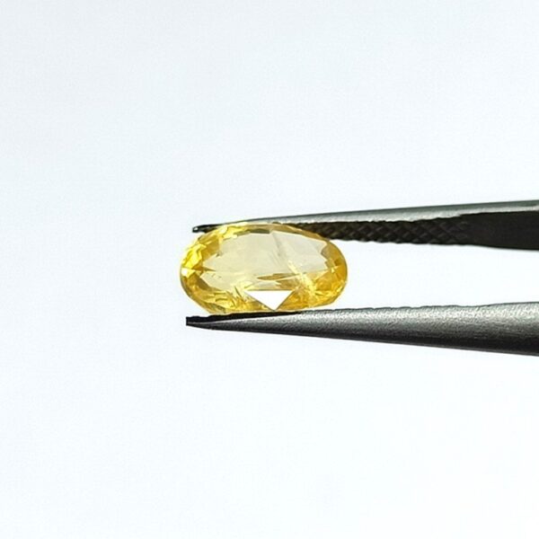 3.23 carats Yellow Sapphire ( 3.25 ratti ) - Image 5