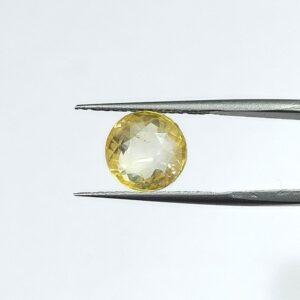 7.03 carats Yellow Sapphire ( 7.25 ratti )