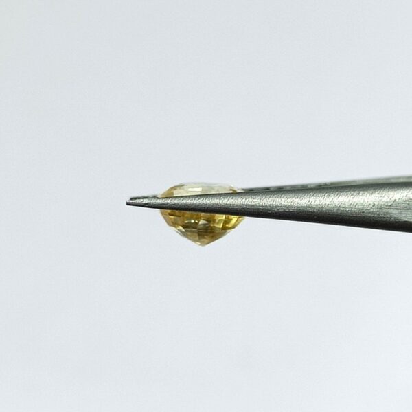 2.91 carats Yellow Sapphire ( 3.25 ratti ) - Image 5