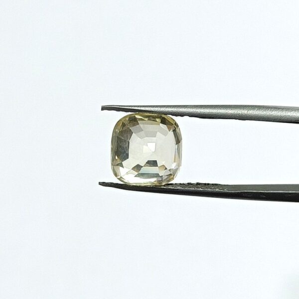 5.51 carats Yellow Sapphire ( 6.25 ratti ) - Image 6