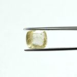 4.68 carats Yellow Sapphire ( 5.25 ratti )