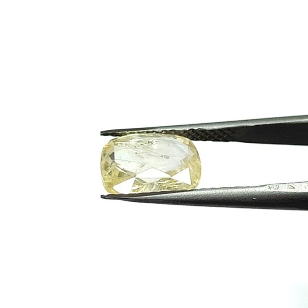 6.59 carats Yellow Sapphire ( 7.25 ratti ) - Image 5