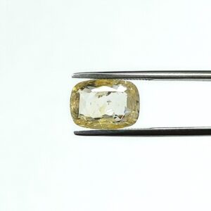 4.63 carats Yellow Sapphire ( 5.25 ratti )