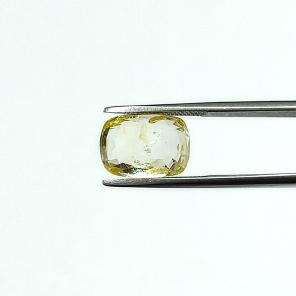 4.78 carats Yellow Sapphire ( 5.25 ratti ) - Image 5