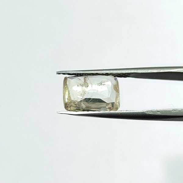 5.46 carats Yellow Sapphire ( 6.25 ratti ) - Image 7