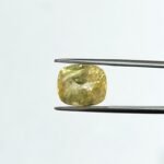 5.70 carats Yellow Sapphire ( 6.25 ratti )